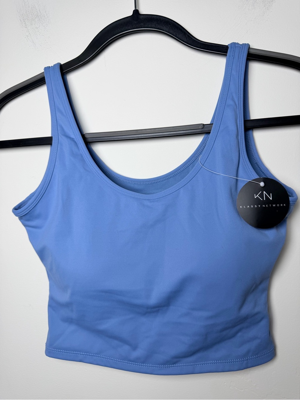 KN Klassy Network women’s tank top built in bra Crop sport bra NWT M activewear